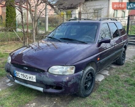 Фиолетовый Форд Эскорт, объемом двигателя 1.4 л и пробегом 300 тыс. км за 750 $, фото 1 на Automoto.ua