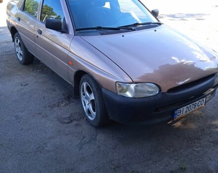 Коричневий Форд Ескорт, об'ємом двигуна 1.6 л та пробігом 287 тис. км за 1600 $, фото 4 на Automoto.ua