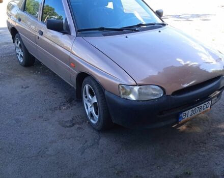 Коричневый Форд Эскорт, объемом двигателя 1.6 л и пробегом 87 тыс. км за 1700 $, фото 1 на Automoto.ua