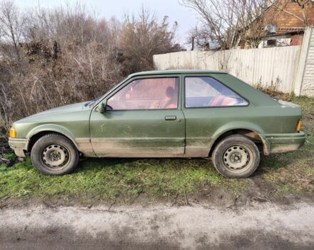 Красный Форд Эскорт, объемом двигателя 0 л и пробегом 200 тыс. км за 592 $, фото 2 на Automoto.ua