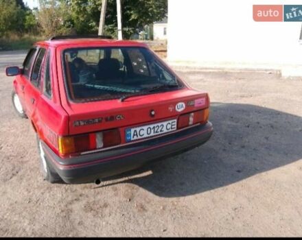 Красный Форд Эскорт, объемом двигателя 1.3 л и пробегом 904 тыс. км за 1100 $, фото 2 на Automoto.ua