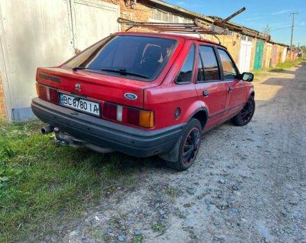 Красный Форд Эскорт, объемом двигателя 1.6 л и пробегом 250 тыс. км за 950 $, фото 6 на Automoto.ua