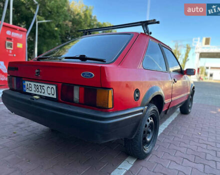 Красный Форд Эскорт, объемом двигателя 1.4 л и пробегом 240 тыс. км за 977 $, фото 12 на Automoto.ua