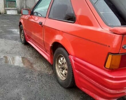 Червоний Форд Ескорт, об'ємом двигуна 1 л та пробігом 120 тис. км за 710 $, фото 7 на Automoto.ua