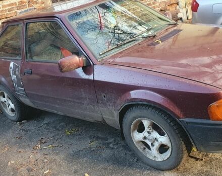 Красный Форд Эскорт, объемом двигателя 1.4 л и пробегом 400 тыс. км за 1300 $, фото 1 на Automoto.ua