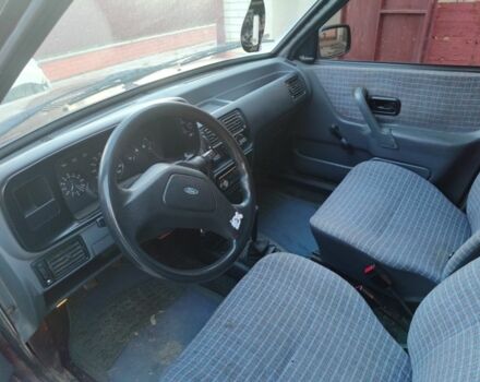 Червоний Форд Ескорт, об'ємом двигуна 1.4 л та пробігом 230 тис. км за 900 $, фото 6 на Automoto.ua