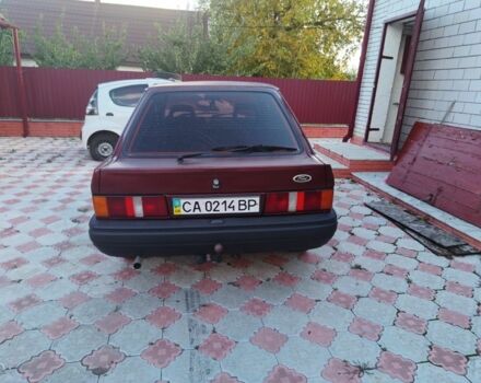 Червоний Форд Ескорт, об'ємом двигуна 1.4 л та пробігом 230 тис. км за 900 $, фото 2 на Automoto.ua
