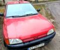 Красный Форд Эскорт, объемом двигателя 1.3 л и пробегом 0 тыс. км за 350 $, фото 1 на Automoto.ua