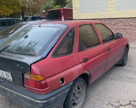 Красный Форд Эскорт, объемом двигателя 1.4 л и пробегом 500 тыс. км за 362 $, фото 2 на Automoto.ua
