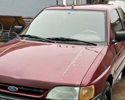 Красный Форд Эскорт, объемом двигателя 1.8 л и пробегом 55 тыс. км за 1500 $, фото 1 на Automoto.ua