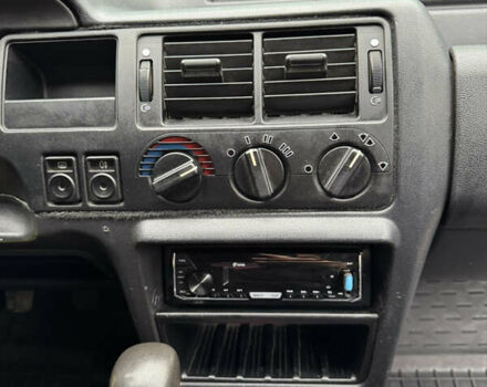 Красный Форд Эскорт, объемом двигателя 1.8 л и пробегом 55 тыс. км за 1500 $, фото 12 на Automoto.ua