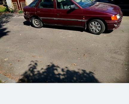 Червоний Форд Ескорт, об'ємом двигуна 1.6 л та пробігом 399 тис. км за 400 $, фото 4 на Automoto.ua