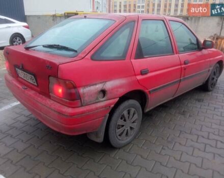 Красный Форд Эскорт, объемом двигателя 1.4 л и пробегом 233 тыс. км за 999 $, фото 4 на Automoto.ua