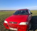 Красный Форд Эскорт, объемом двигателя 1.8 л и пробегом 100 тыс. км за 998 $, фото 1 на Automoto.ua