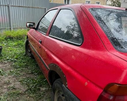 Красный Форд Эскорт, объемом двигателя 1.3 л и пробегом 2 тыс. км за 850 $, фото 3 на Automoto.ua