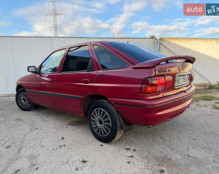 Червоний Форд Ескорт, об'ємом двигуна 1.6 л та пробігом 231 тис. км за 1350 $, фото 21 на Automoto.ua