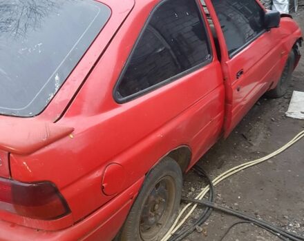 Червоний Форд Ескорт, об'ємом двигуна 1.3 л та пробігом 10 тис. км за 475 $, фото 1 на Automoto.ua