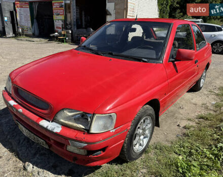 Красный Форд Эскорт, объемом двигателя 1.3 л и пробегом 100 тыс. км за 600 $, фото 5 на Automoto.ua