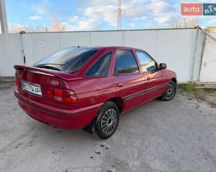 Червоний Форд Ескорт, об'ємом двигуна 1.6 л та пробігом 231 тис. км за 1350 $, фото 17 на Automoto.ua