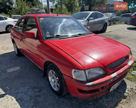 Красный Форд Эскорт, объемом двигателя 1.3 л и пробегом 100 тыс. км за 600 $, фото 3 на Automoto.ua