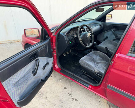 Червоний Форд Ескорт, об'ємом двигуна 1.6 л та пробігом 231 тис. км за 1350 $, фото 23 на Automoto.ua