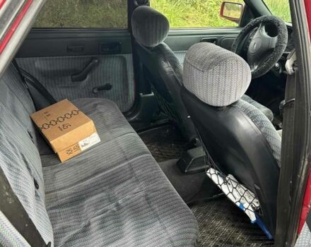 Красный Форд Эскорт, объемом двигателя 1.6 л и пробегом 230 тыс. км за 1400 $, фото 7 на Automoto.ua