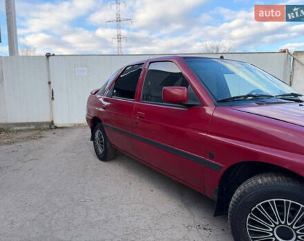 Червоний Форд Ескорт, об'ємом двигуна 1.6 л та пробігом 231 тис. км за 1350 $, фото 4 на Automoto.ua