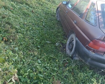 Червоний Форд Ескорт, об'ємом двигуна 1.8 л та пробігом 79 тис. км за 1100 $, фото 4 на Automoto.ua