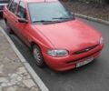 Красный Форд Эскорт, объемом двигателя 1.3 л и пробегом 80 тыс. км за 782 $, фото 1 на Automoto.ua
