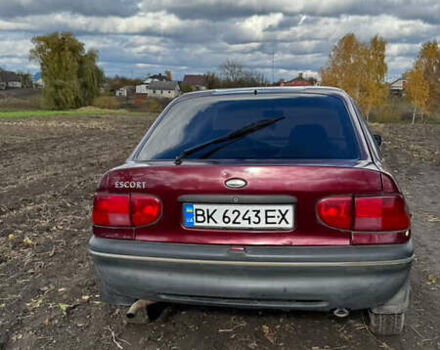 Червоний Форд Ескорт, об'ємом двигуна 1.4 л та пробігом 305 тис. км за 1200 $, фото 2 на Automoto.ua
