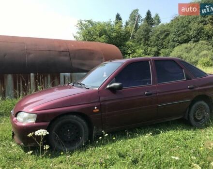 Красный Форд Эскорт, объемом двигателя 0 л и пробегом 350 тыс. км за 1300 $, фото 2 на Automoto.ua