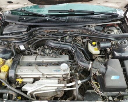 Червоний Форд Ескорт, об'ємом двигуна 1.6 л та пробігом 400 тис. км за 1300 $, фото 2 на Automoto.ua