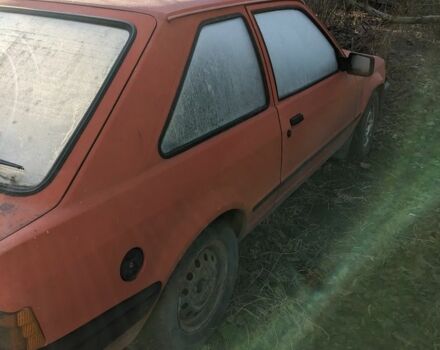 Красный Форд Эскорт, объемом двигателя 0 л и пробегом 1 тыс. км за 520 $, фото 1 на Automoto.ua