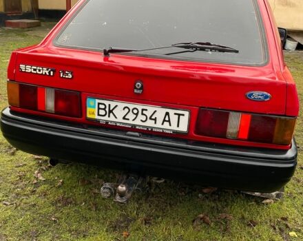 Красный Форд Эскорт, объемом двигателя 0 л и пробегом 1 тыс. км за 750 $, фото 3 на Automoto.ua