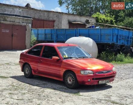 Красный Форд Эскорт, объемом двигателя 1.6 л и пробегом 277 тыс. км за 1250 $, фото 1 на Automoto.ua