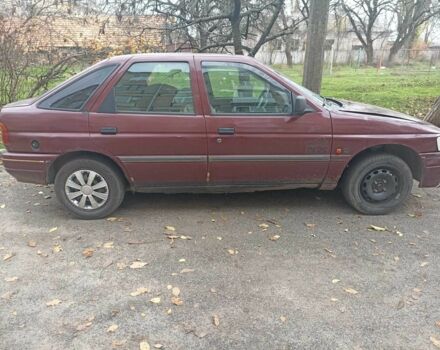 Красный Форд Эскорт, объемом двигателя 0 л и пробегом 300 тыс. км за 390 $, фото 1 на Automoto.ua