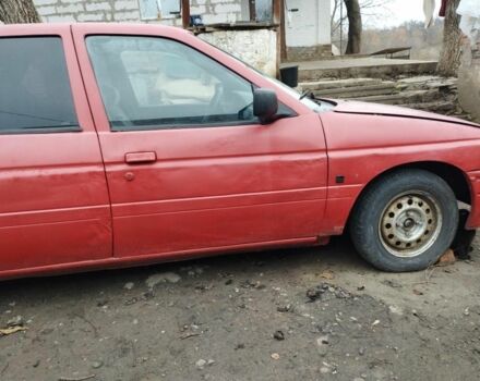 Красный Форд Эскорт, объемом двигателя 1.4 л и пробегом 100 тыс. км за 400 $, фото 3 на Automoto.ua