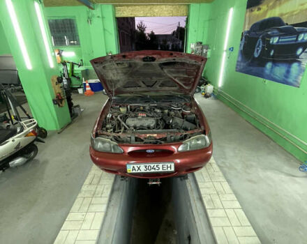 Красный Форд Эскорт, объемом двигателя 2 л и пробегом 216 тыс. км за 2500 $, фото 15 на Automoto.ua