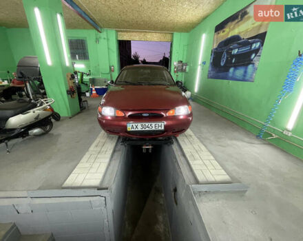 Красный Форд Эскорт, объемом двигателя 2 л и пробегом 216 тыс. км за 2500 $, фото 7 на Automoto.ua
