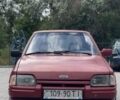 Червоний Форд Ескорт, об'ємом двигуна 1.6 л та пробігом 200 тис. км за 999 $, фото 1 на Automoto.ua
