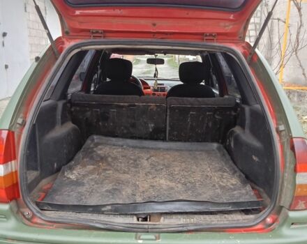 Червоний Форд Ескорт, об'ємом двигуна 1.8 л та пробігом 1 тис. км за 997 $, фото 5 на Automoto.ua