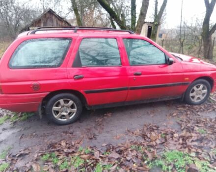 Красный Форд Эскорт, объемом двигателя 1 л и пробегом 120 тыс. км за 650 $, фото 2 на Automoto.ua