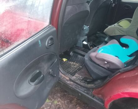 Красный Форд Эскорт, объемом двигателя 1 л и пробегом 120 тыс. км за 650 $, фото 6 на Automoto.ua