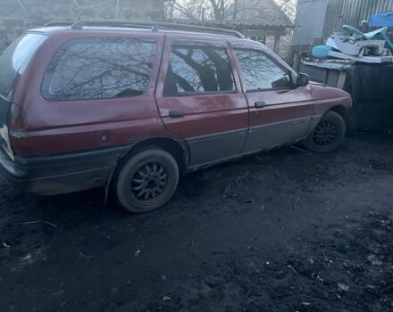 Красный Форд Эскорт, объемом двигателя 1.6 л и пробегом 400 тыс. км за 600 $, фото 4 на Automoto.ua