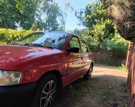 Червоний Форд Ескорт, об'ємом двигуна 1.3 л та пробігом 247 тис. км за 1800 $, фото 2 на Automoto.ua