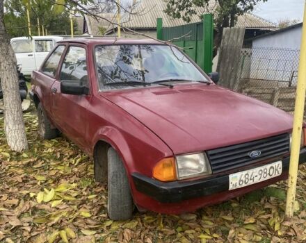Красный Форд Эскорт, объемом двигателя 1.6 л и пробегом 1 тыс. км за 350 $, фото 1 на Automoto.ua