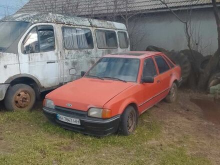 Красный Форд Эскорт, объемом двигателя 1.6 л и пробегом 3 тыс. км за 350 $, фото 1 на Automoto.ua