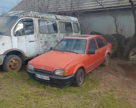 Красный Форд Эскорт, объемом двигателя 1.6 л и пробегом 3 тыс. км за 350 $, фото 1 на Automoto.ua