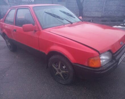 Червоний Форд Ескорт, об'ємом двигуна 1.4 л та пробігом 98 тис. км за 698 $, фото 1 на Automoto.ua