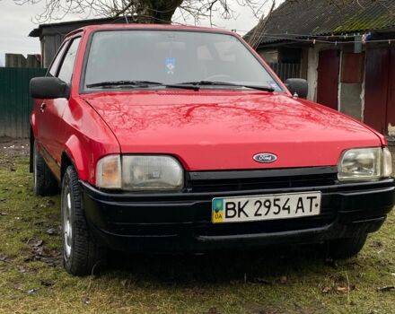 Красный Форд Эскорт, объемом двигателя 0 л и пробегом 1 тыс. км за 750 $, фото 1 на Automoto.ua